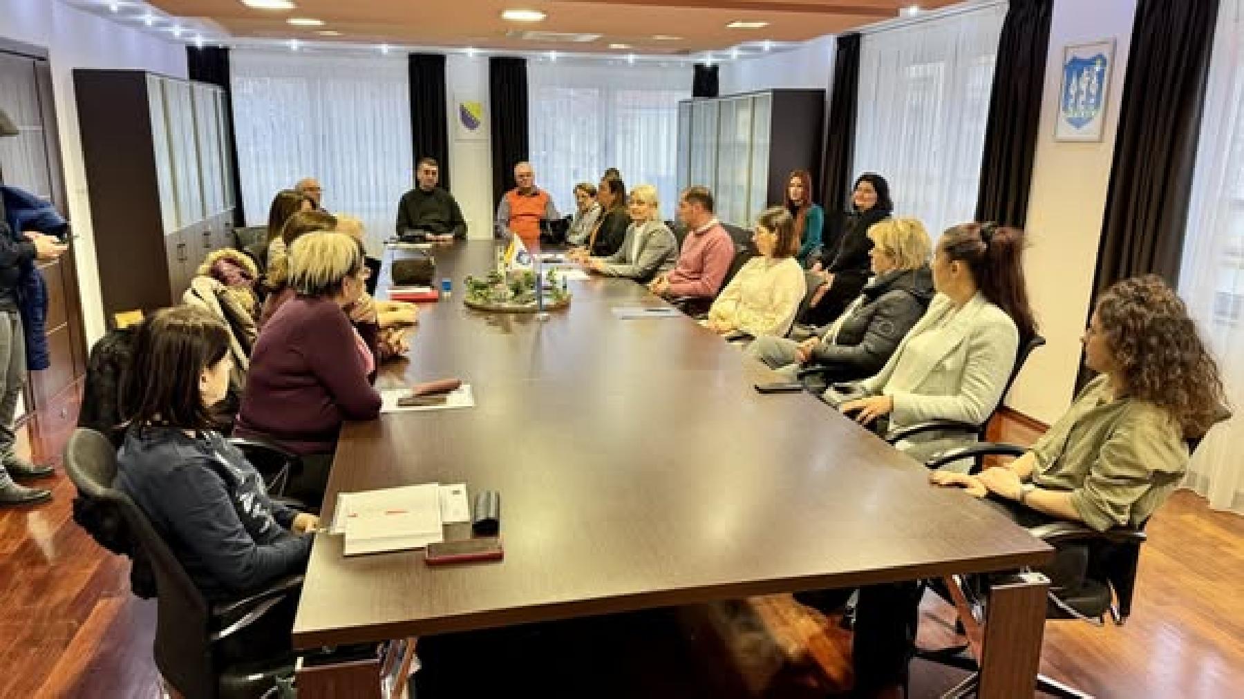 Ceremonija potpisivanja ugovora